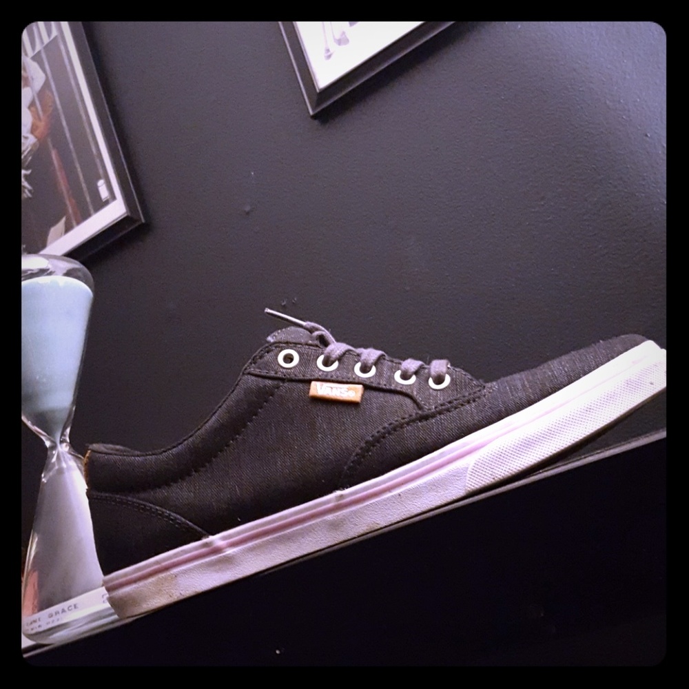 Vans low top tennis shoes